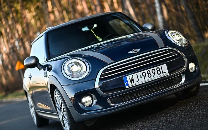 MINI Cooper cena 64900 przebieg: 163000, rok produkcji 2017 z Trzebnica małe 781